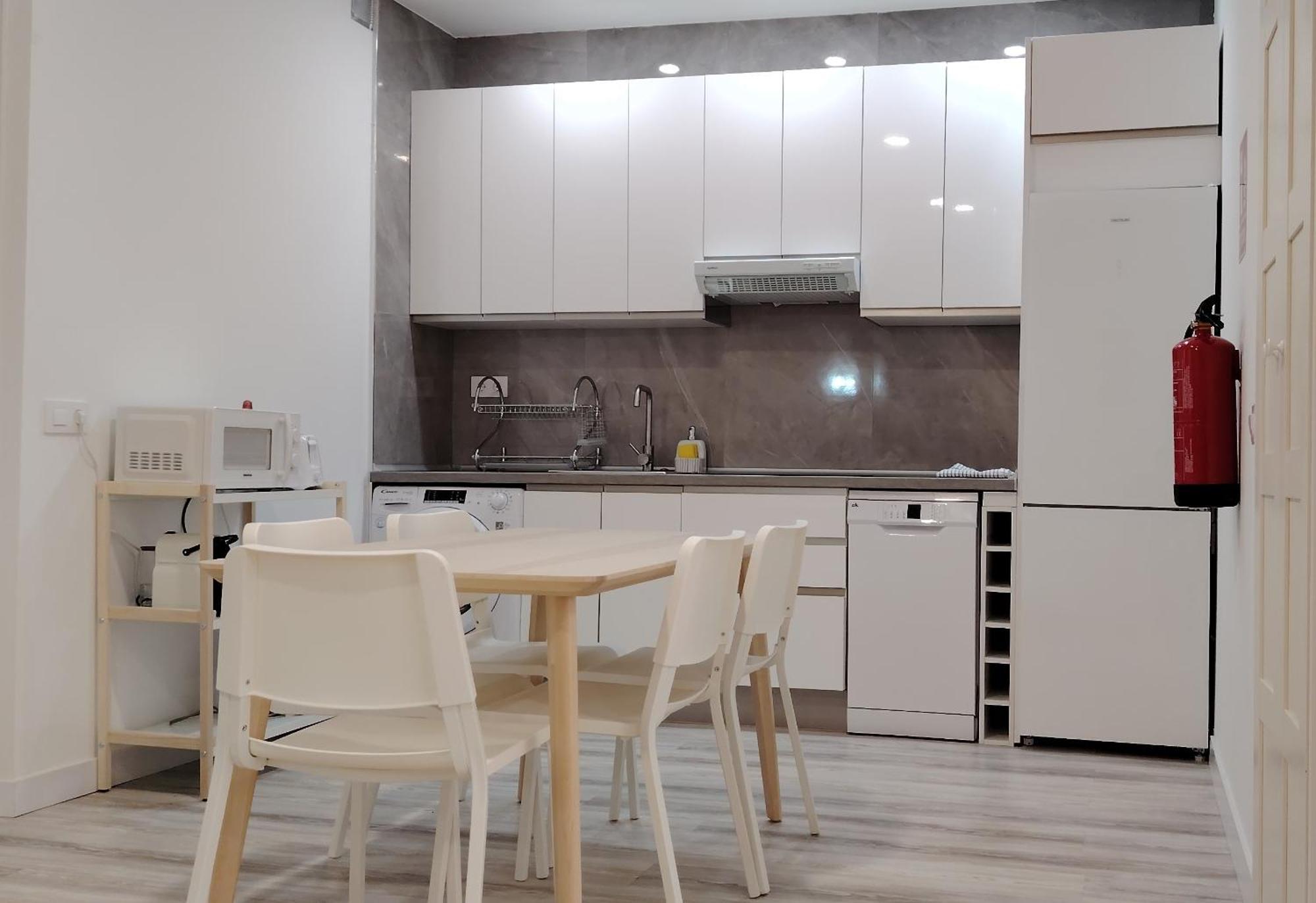 Luxury Two Bedrooms Downtown Appartamento *